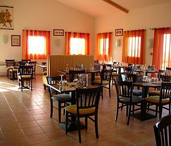 Enzo Hotels Chartres Mainvilliers By Kyriad Direct Экстерьер фото
